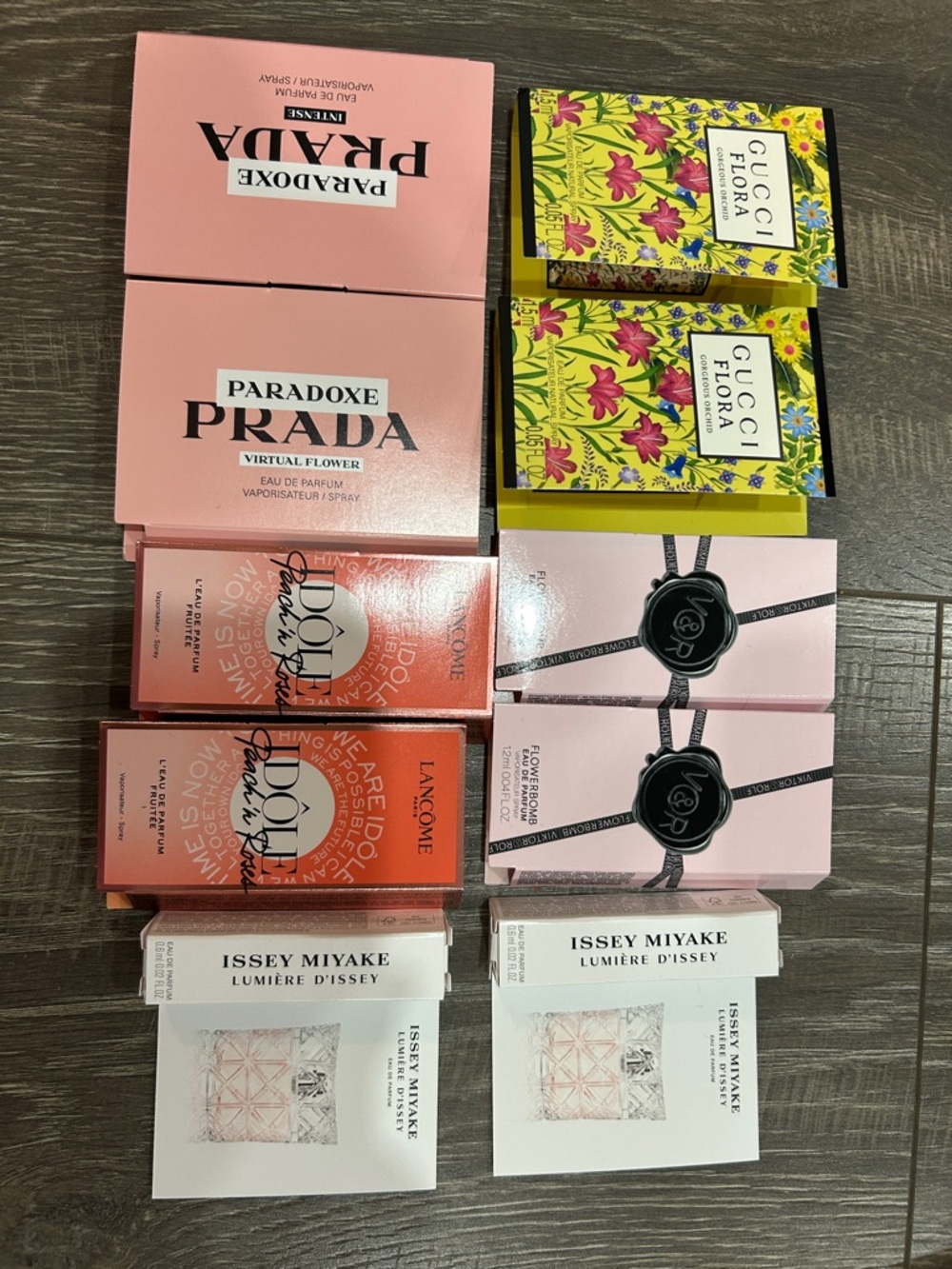 10 pieces women’s samples collection